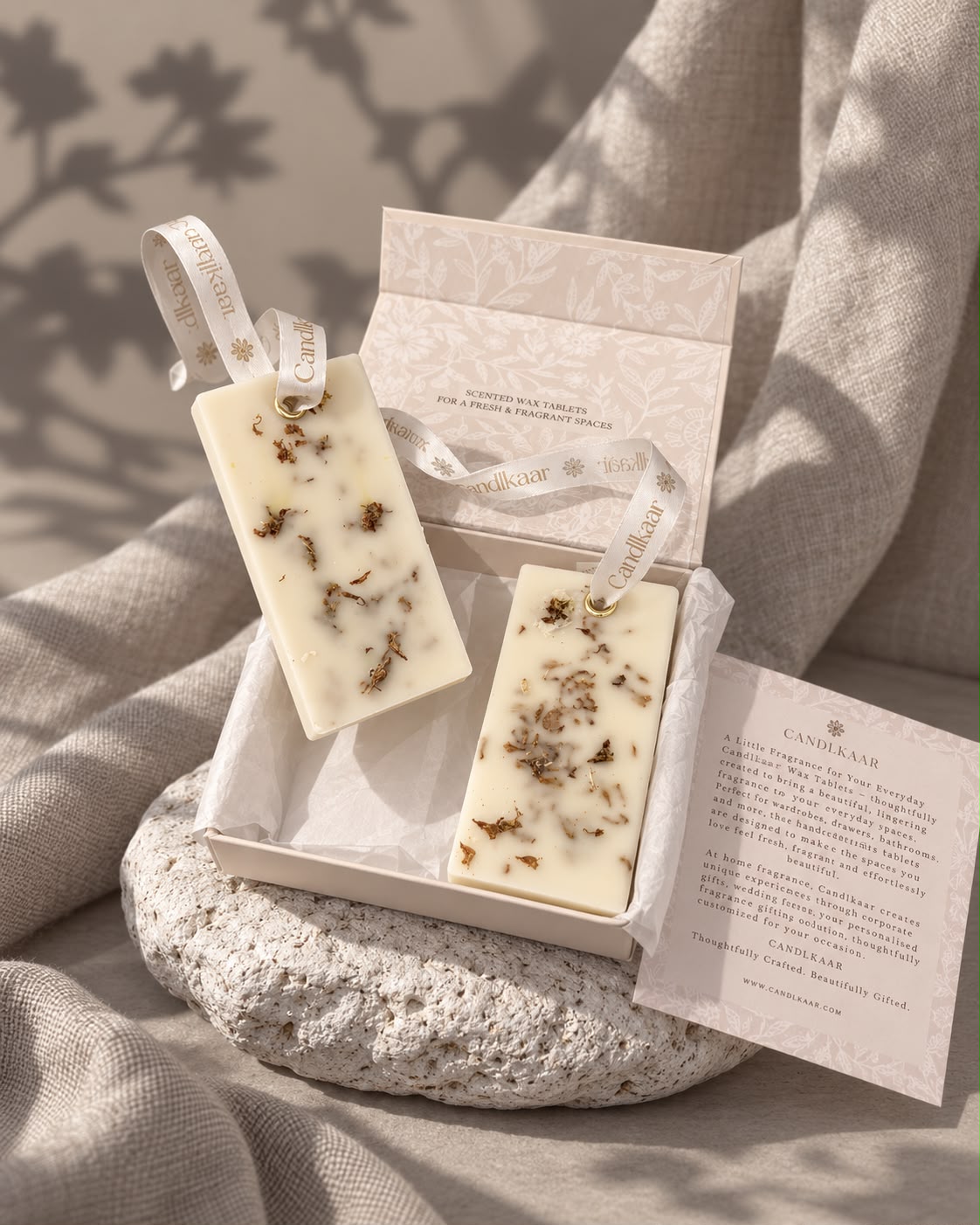 SOY WAX TABLETS ( LINEN & BREEZE )