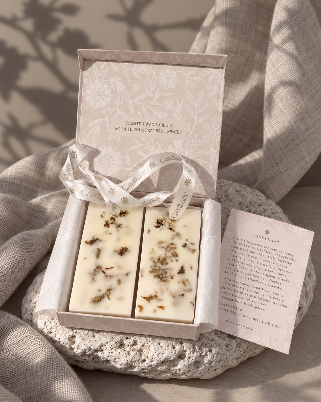 SOY WAX TABLETS ( LINEN & BREEZE )