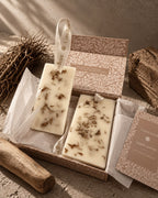 SOY WAX TABLET (AMBRE SANTAL)